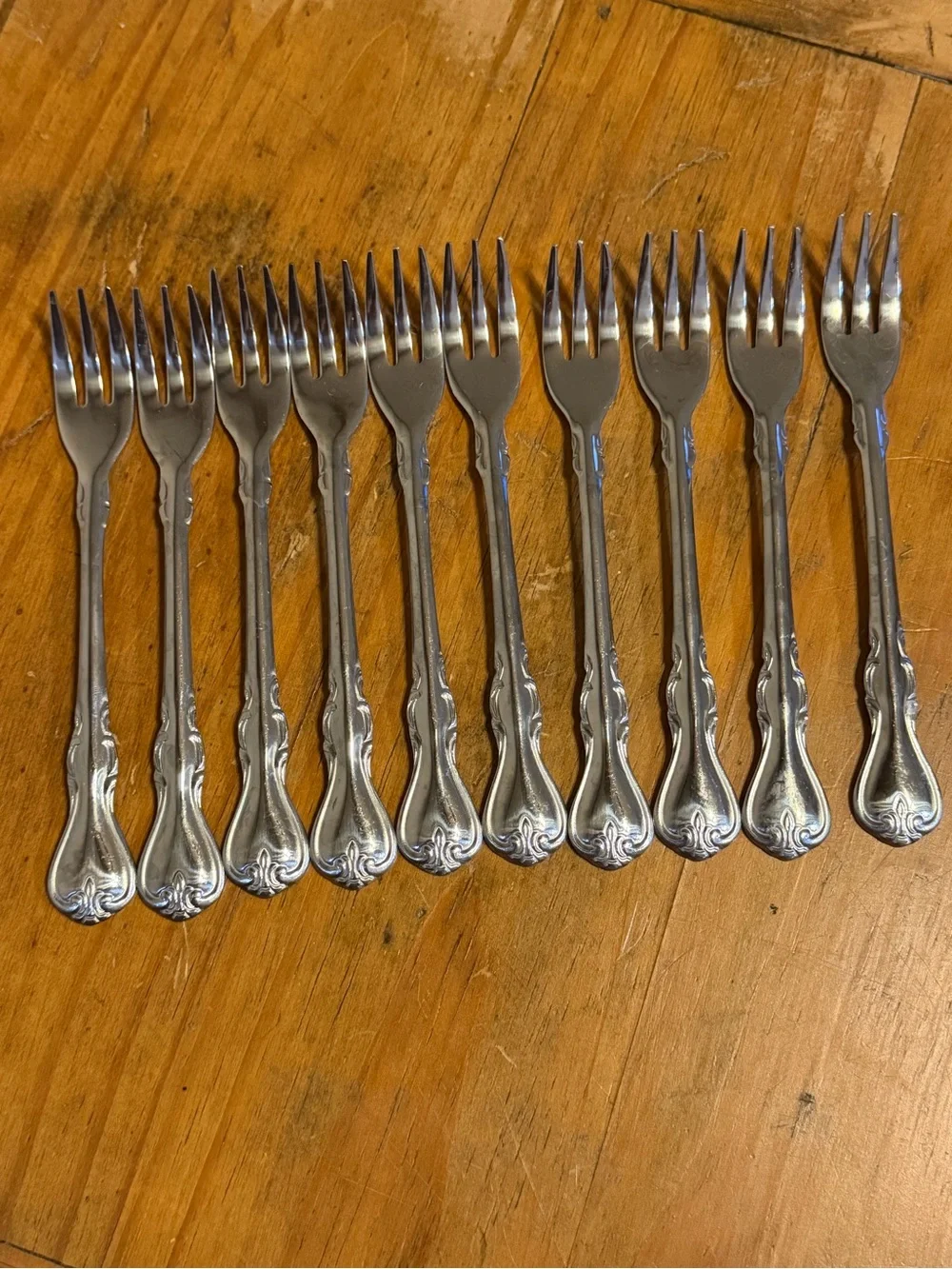 Cambridge Stainless Set of 10 Cocktail Seafood Appetizer Forks Fleur de Lis 6”
